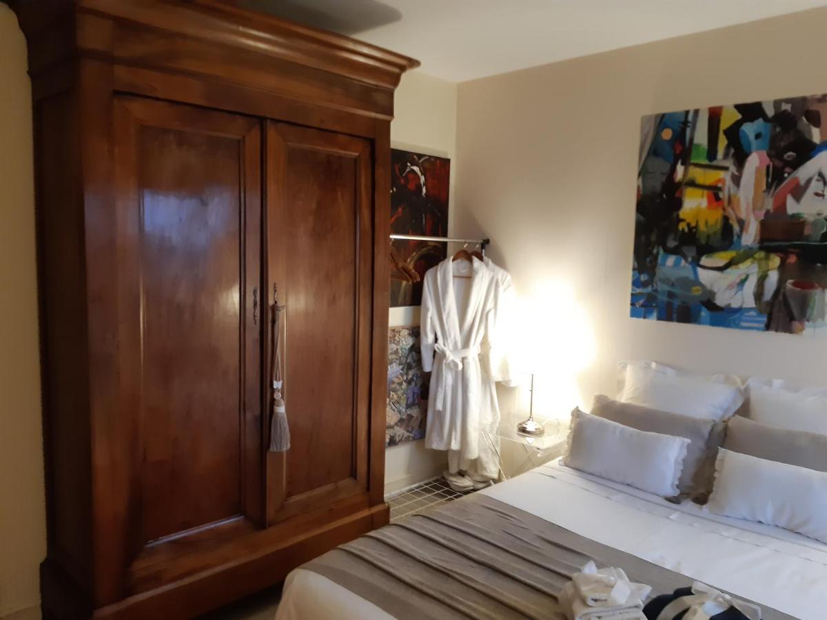 Boheme Chic: Airport-Proximate Apartment with Free Parking Merignac  Exterior photo